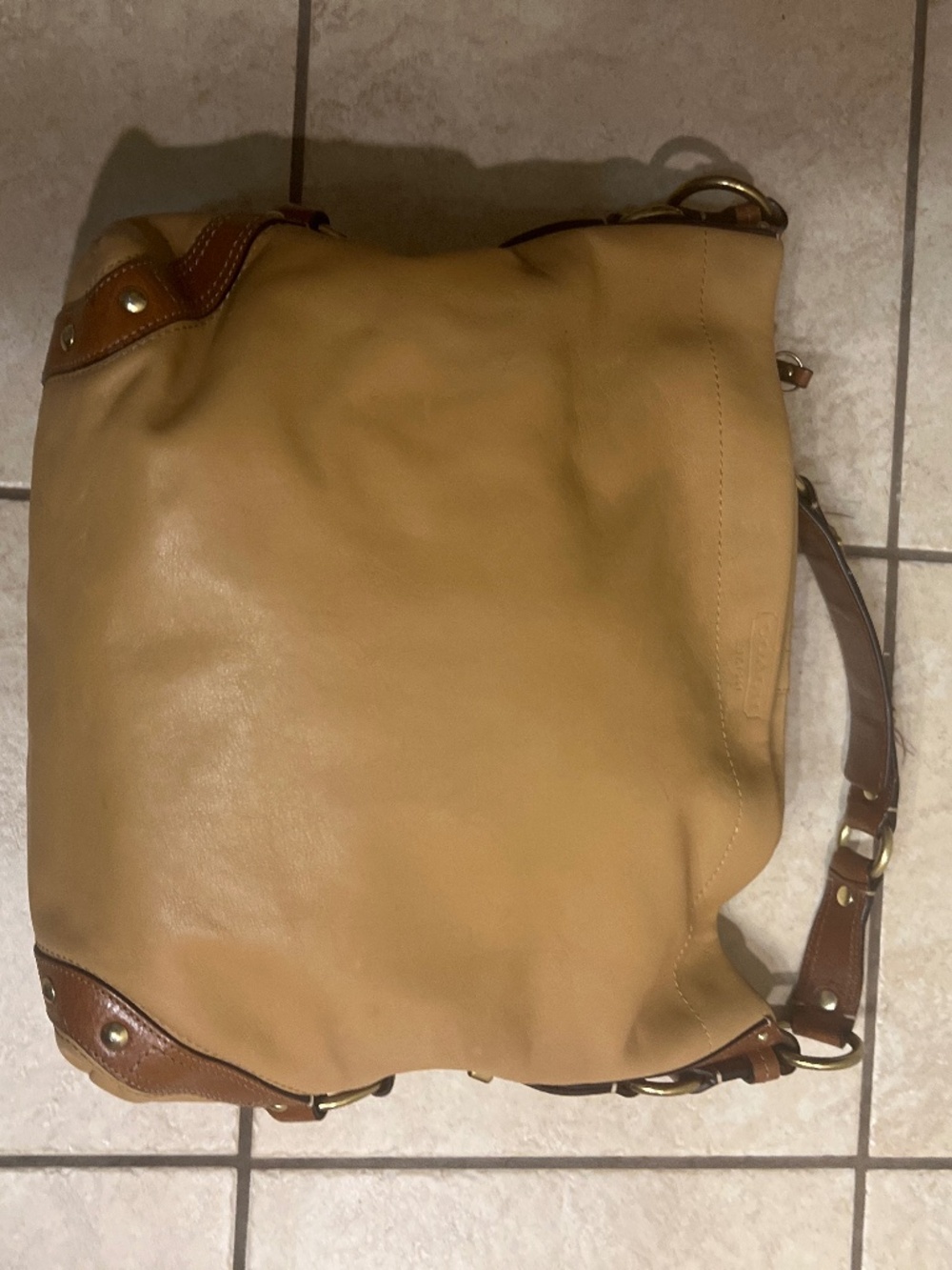 Coach hand bag vintage used 1 time
